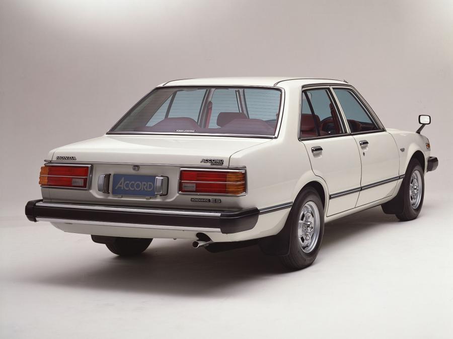  Honda Accord Saloon 1977 года  (фото 10 из 21)